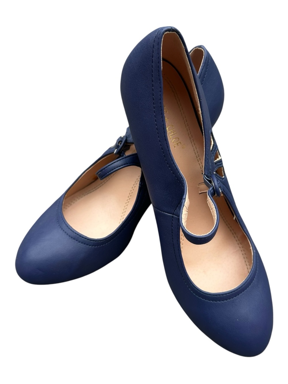 Chase & Chloe Kimmy-21 Women’s Round Toe Pierced Mid Heel Mary Jane Size 10